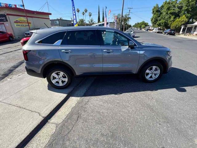 2022 Kia Sorento LX