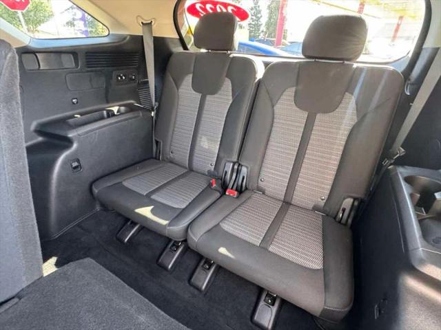 2022 Kia Sorento LX
