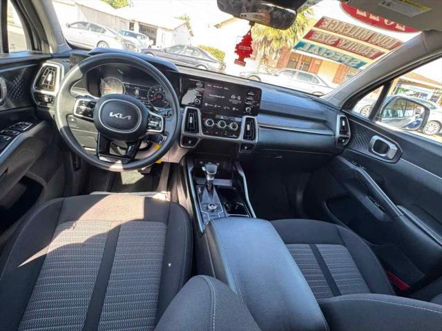 2022 Kia Sorento LX
