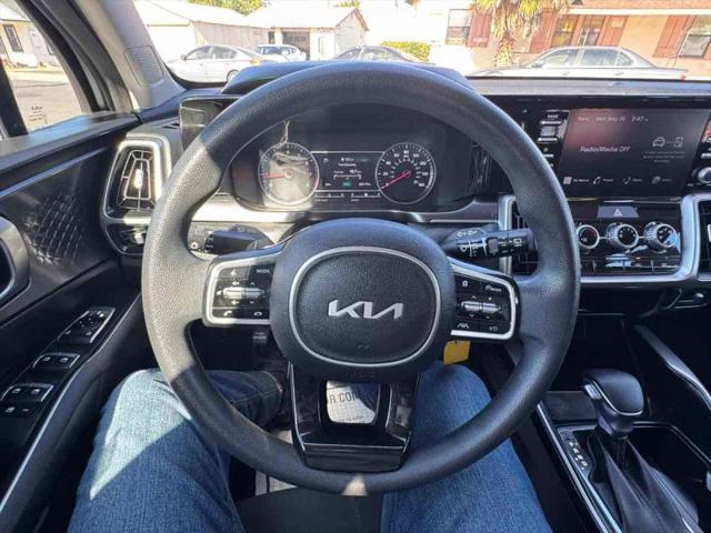 2022 Kia Sorento LX