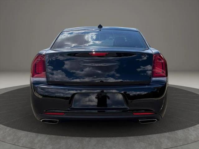 2023 Chrysler 300 Touring