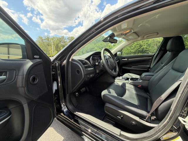 2023 Chrysler 300 Touring