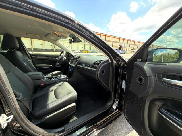2023 Chrysler 300 Touring
