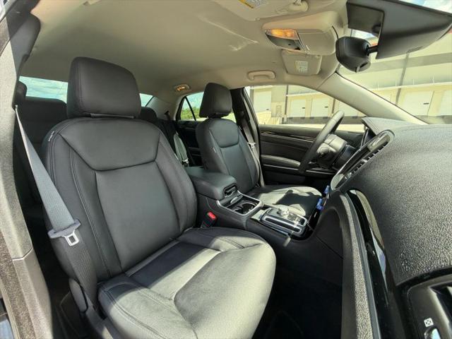 2023 Chrysler 300 Touring