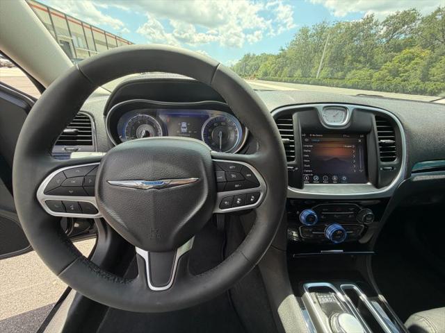 2023 Chrysler 300 Touring