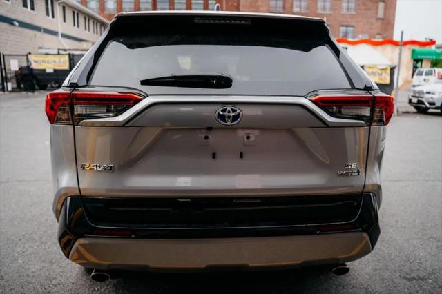 2024 Toyota RAV4 Hybrid SE