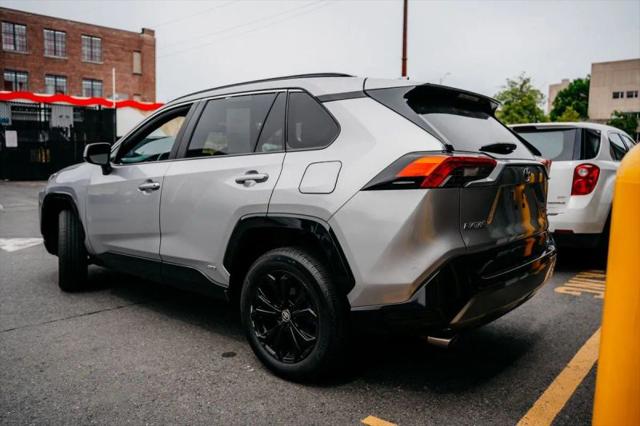 2024 Toyota RAV4 Hybrid SE