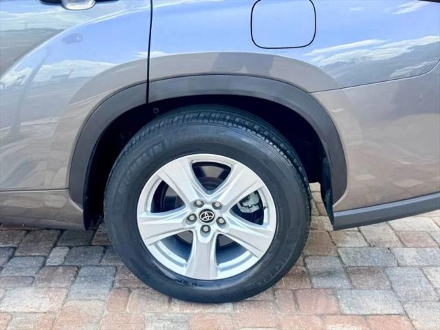 2021 Toyota Highlander LE