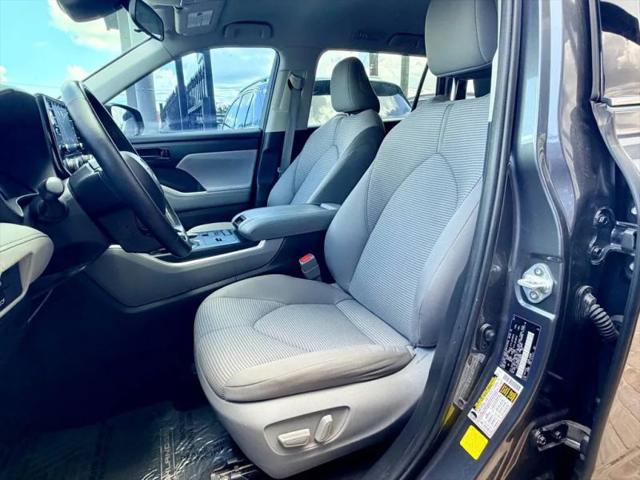 2021 Toyota Highlander LE