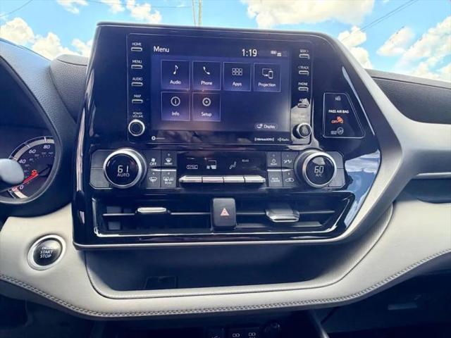 2021 Toyota Highlander LE