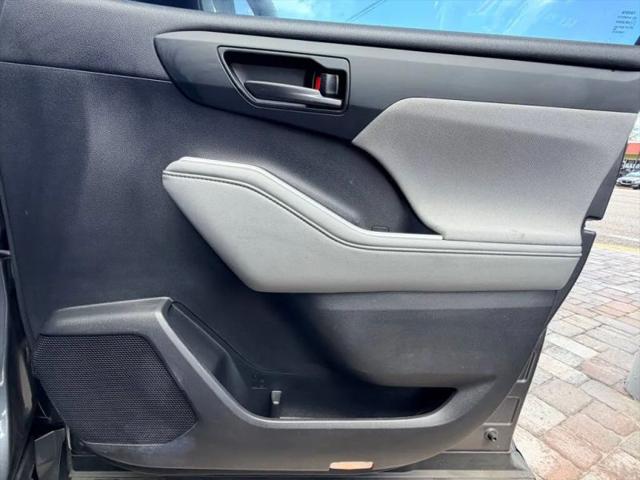 2021 Toyota Highlander LE