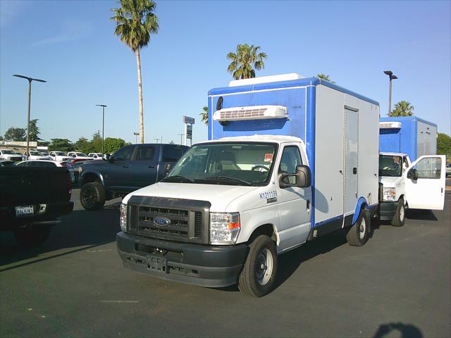 2023 Ford E-350 Cutaway Vinyl