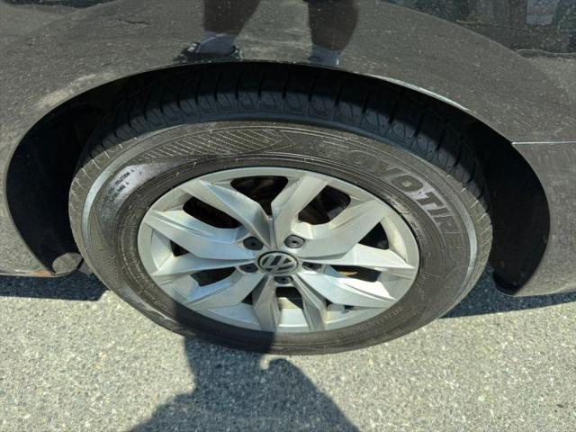 2016 Volkswagen Passat 1.8T S