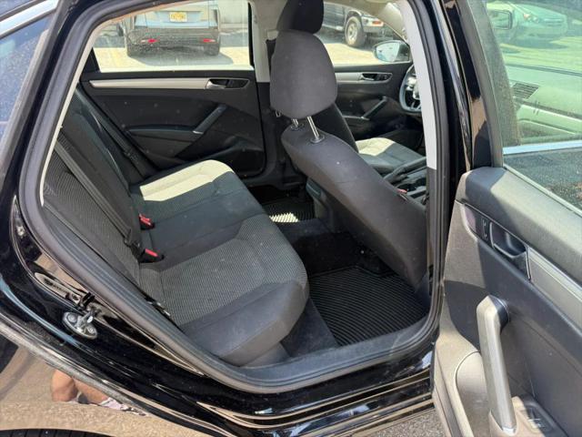 2016 Volkswagen Passat 1.8T S