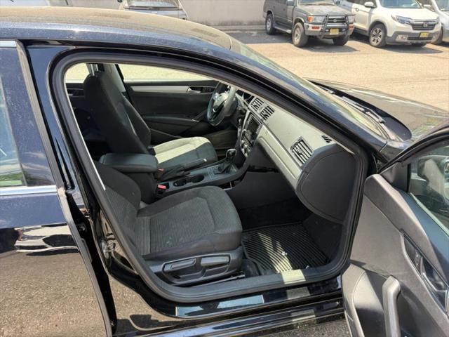2016 Volkswagen Passat 1.8T S