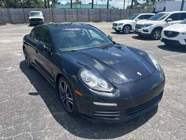 2016 Porsche Panamera 4 Edition