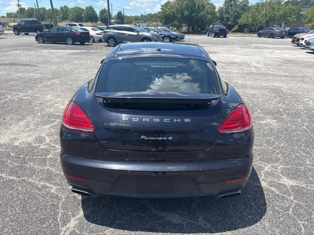 2016 Porsche Panamera 4 Edition