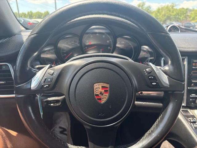 2016 Porsche Panamera 4 Edition