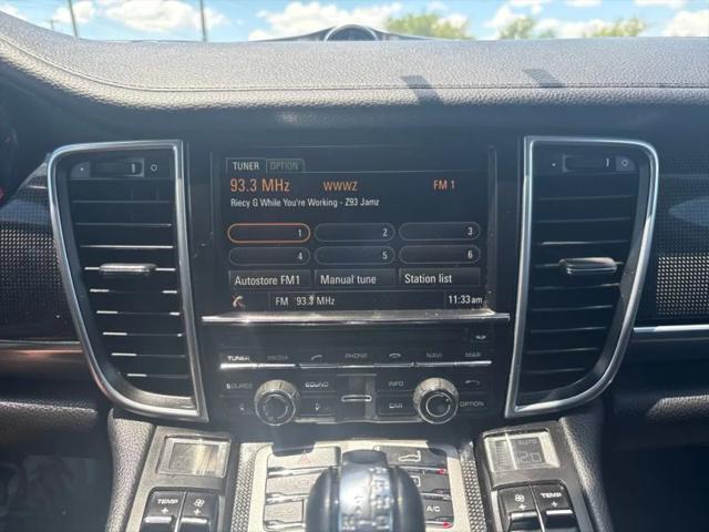 2016 Porsche Panamera 4 Edition