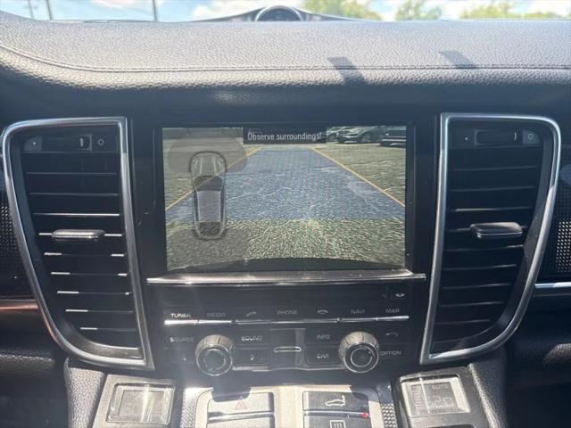 2016 Porsche Panamera 4 Edition