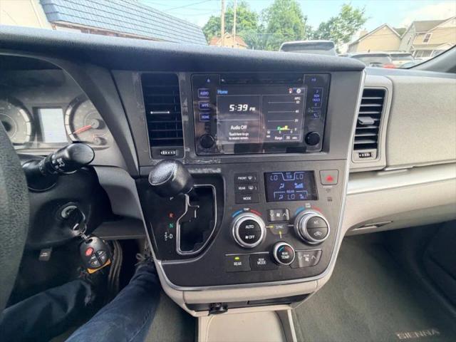 2016 Toyota Sienna LE 7 Passenger