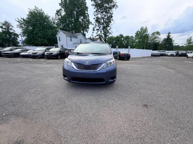 2016 Toyota Sienna LE 7 Passenger