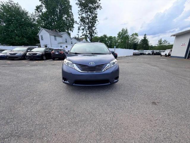 2016 Toyota Sienna LE 7 Passenger