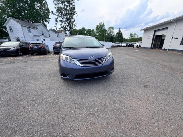 2016 Toyota Sienna LE 7 Passenger