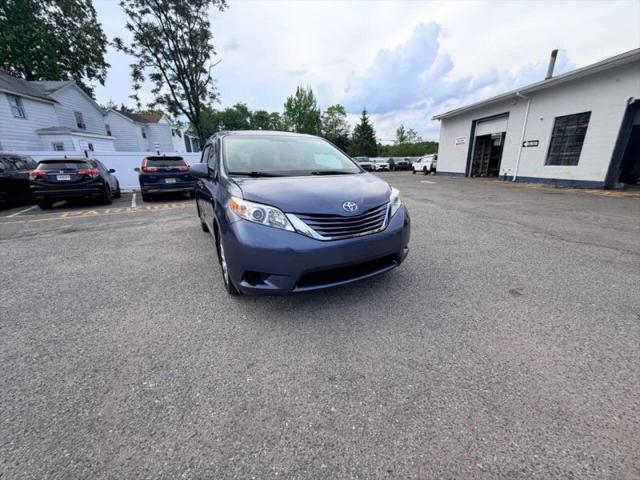 2016 Toyota Sienna LE 7 Passenger