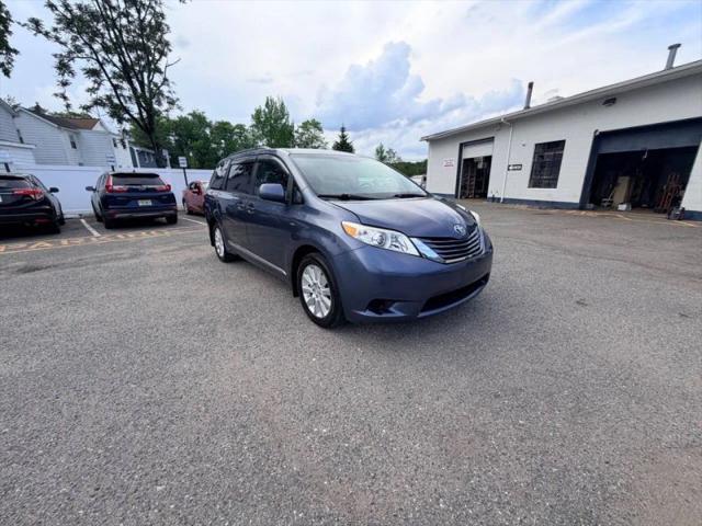 2016 Toyota Sienna LE 7 Passenger