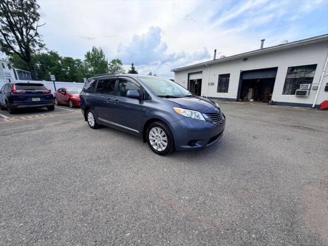 2016 Toyota Sienna LE 7 Passenger