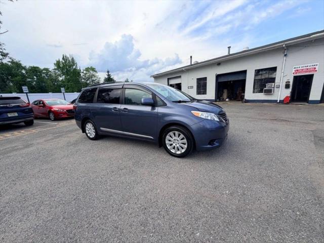 2016 Toyota Sienna LE 7 Passenger