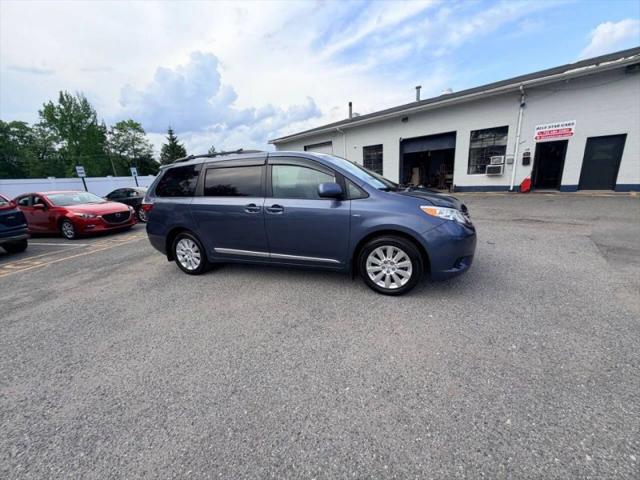 2016 Toyota Sienna LE 7 Passenger