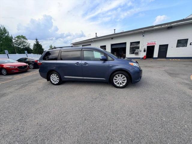 2016 Toyota Sienna LE 7 Passenger