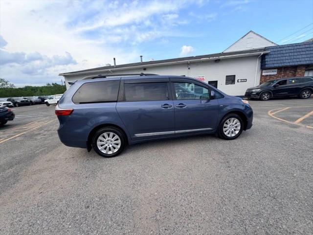 2016 Toyota Sienna LE 7 Passenger