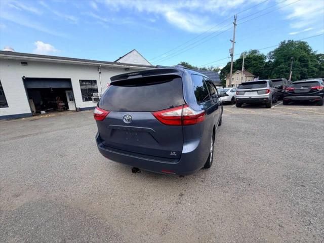 2016 Toyota Sienna LE 7 Passenger