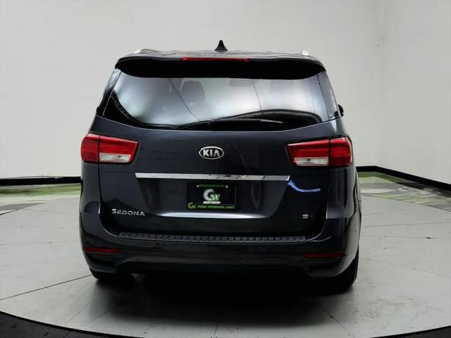2016 Kia Sedona SX