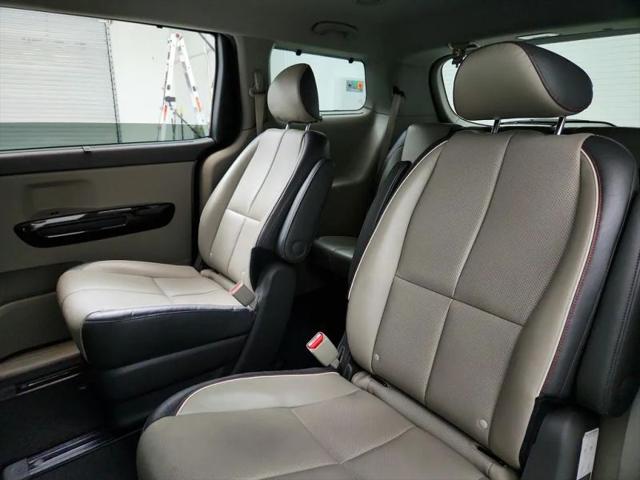 2016 Kia Sedona SX