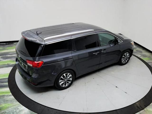 2016 Kia Sedona SX
