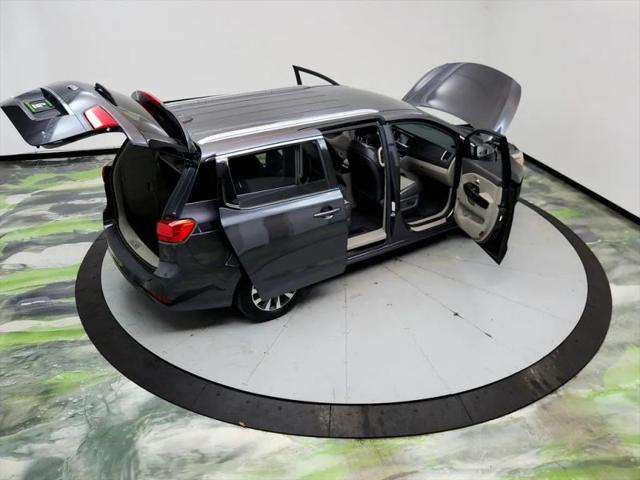 2016 Kia Sedona SX
