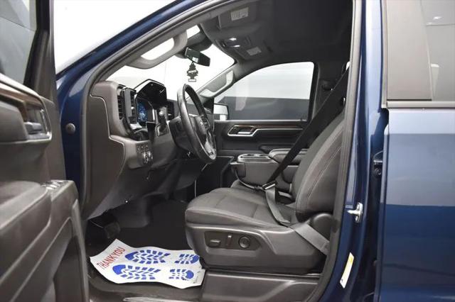 2023 Chevrolet Silverado 1500 4WD Crew Cab Short Bed LT with 2FL