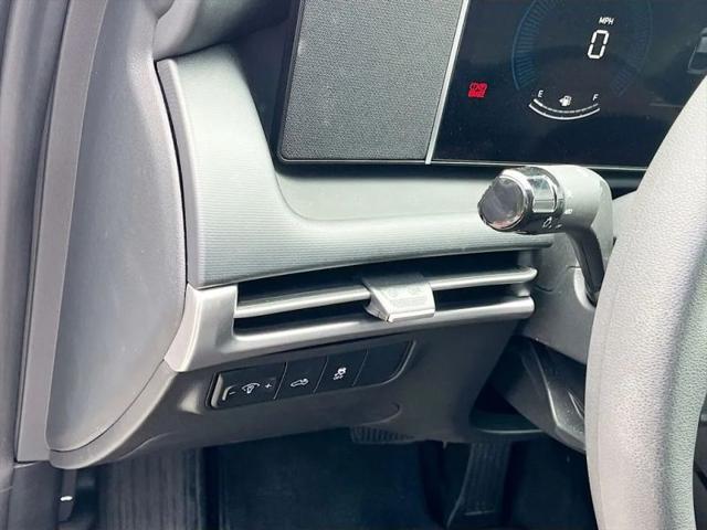 2025 Hyundai Santa Cruz SE