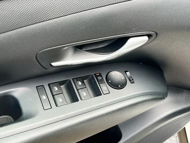 2025 Hyundai Santa Cruz SE