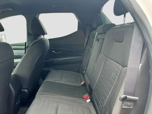 2025 Hyundai Santa Cruz SE