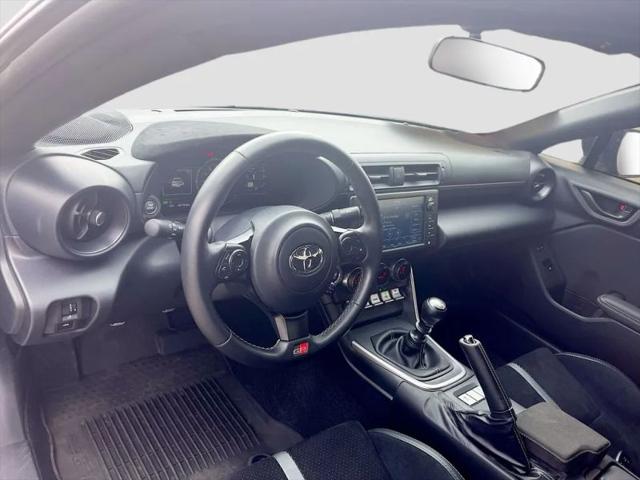 2025 Toyota GR86 Premium