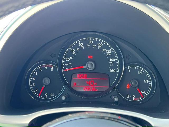2012 Volkswagen Beetle 2.0T