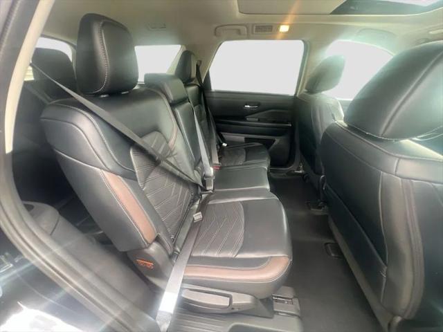 2023 Nissan Pathfinder Platinum 4WD