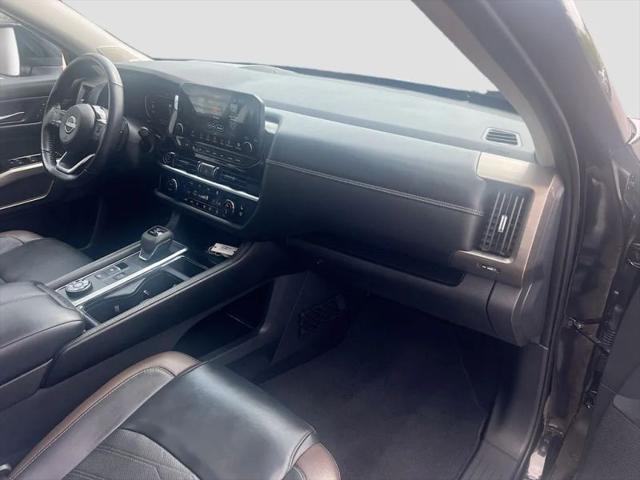 2023 Nissan Pathfinder Platinum 4WD