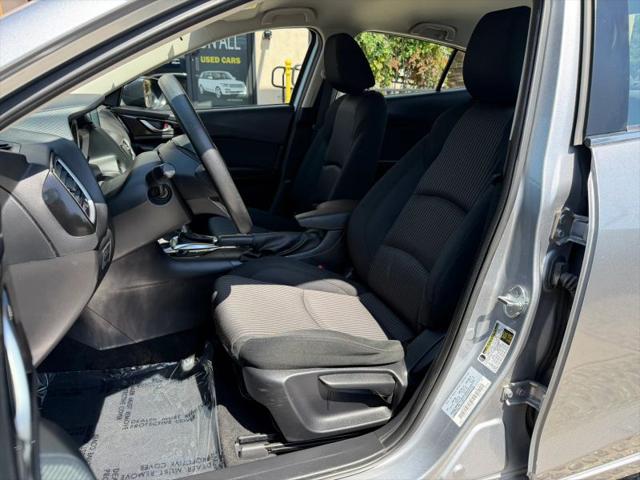 2016 Mazda Mazda3 i Sport