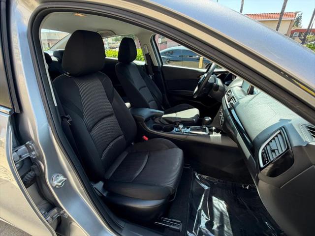 2016 Mazda Mazda3 i Sport
